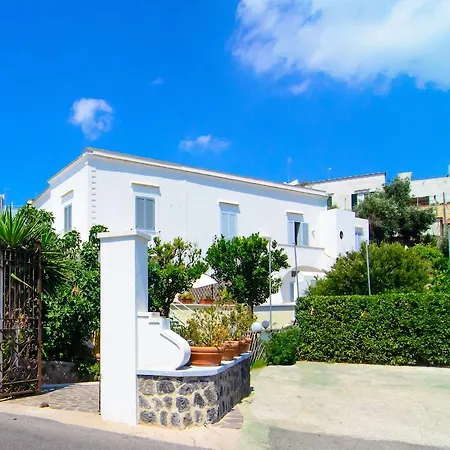 Giusto Barano d'Ischia