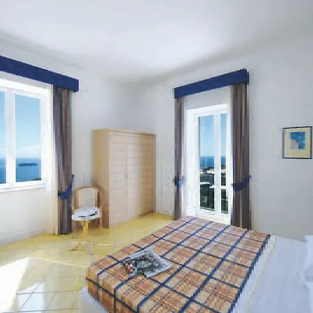 Giusto Hotel 3*